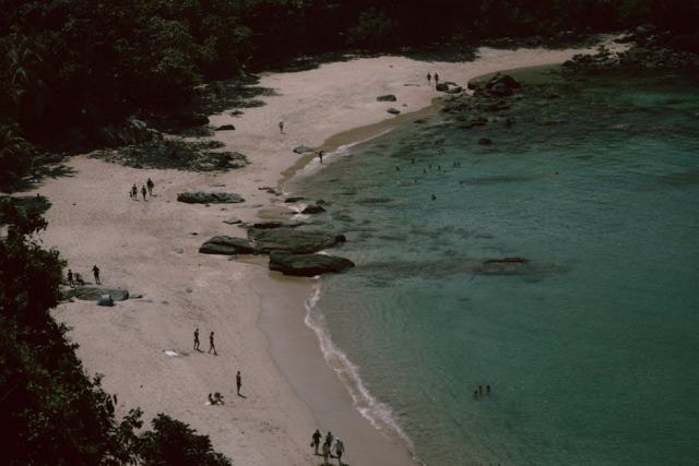 Plage de Malendure : la porte d’entree de la reserve Cousteau